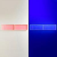 Regina Schumann – Colormirror glow after soft blue milled lines 03, 2022, acrylic glass, fluorescent