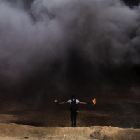 Gabriele Micalizzi – Manifesto, March of Return, Gaza, 2018 – Courtesy of 29 ARTS IN PROGRESS gallery