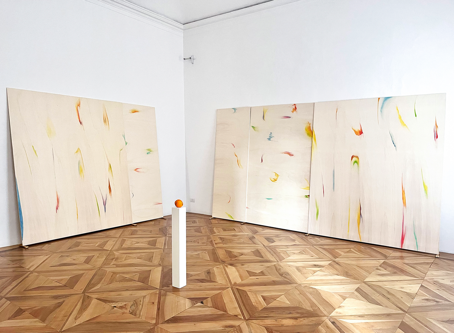 Pareidolia capillare 2025 Inchiostri acrilici su multistrato di pioppo, ossa in pelle di bufalo  Pareidolia capillare #2, cm 220 x 390 x 1 Pareidolia capillare #3, cm 220 x 130 x 1